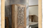 armadio ארון מעץ טבעי בשילוב אבנים מעובד ועתיק.